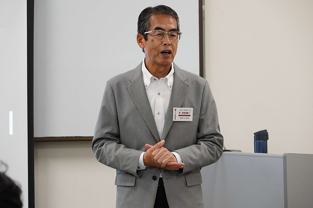 内藤講師の写真