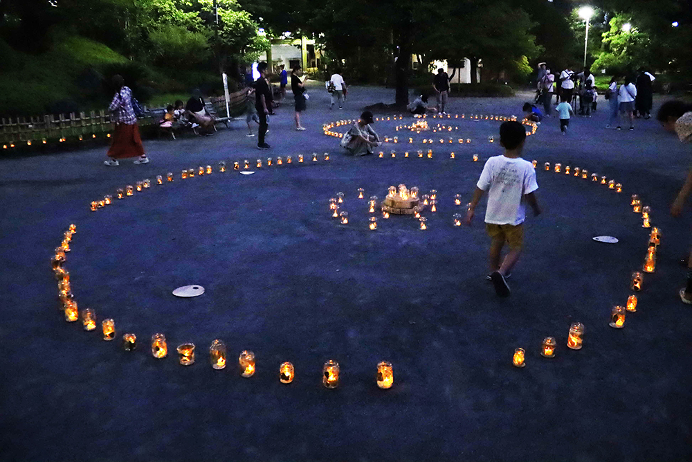 戸越公園に並んだキャンドルの画像