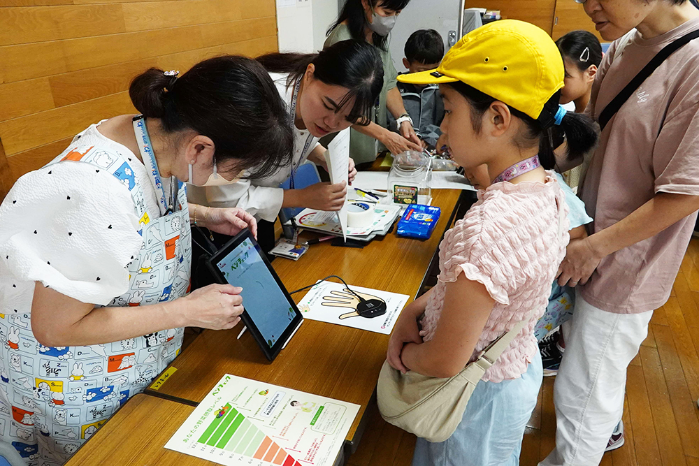 ベジチェックを行っている写真