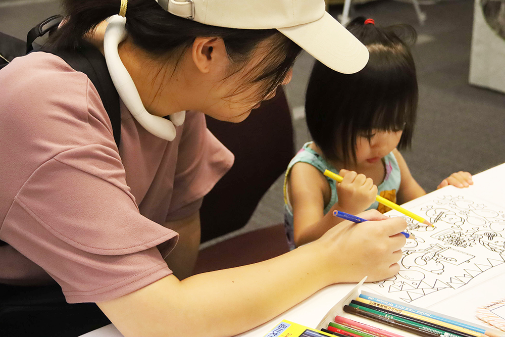 塗り絵コーナーの画像