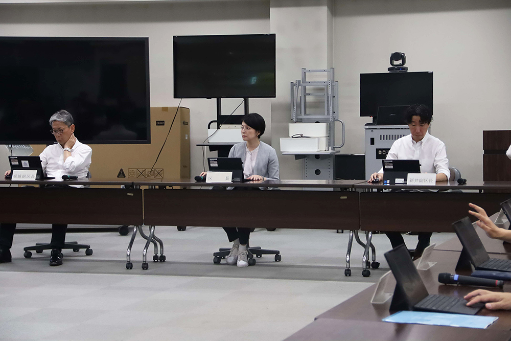 森澤区長と副区長の写真