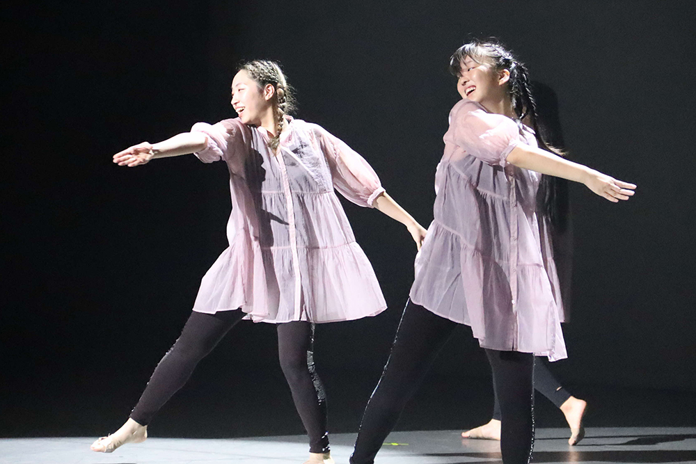 ダンスする子どもの画像