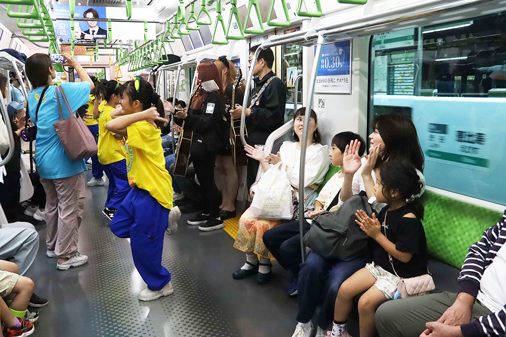 夢さん橋号の車内の画像
