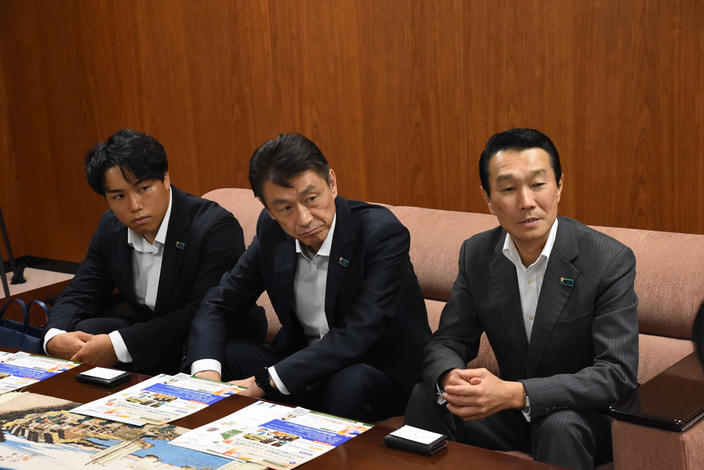 明治安田生命の職員の写真
