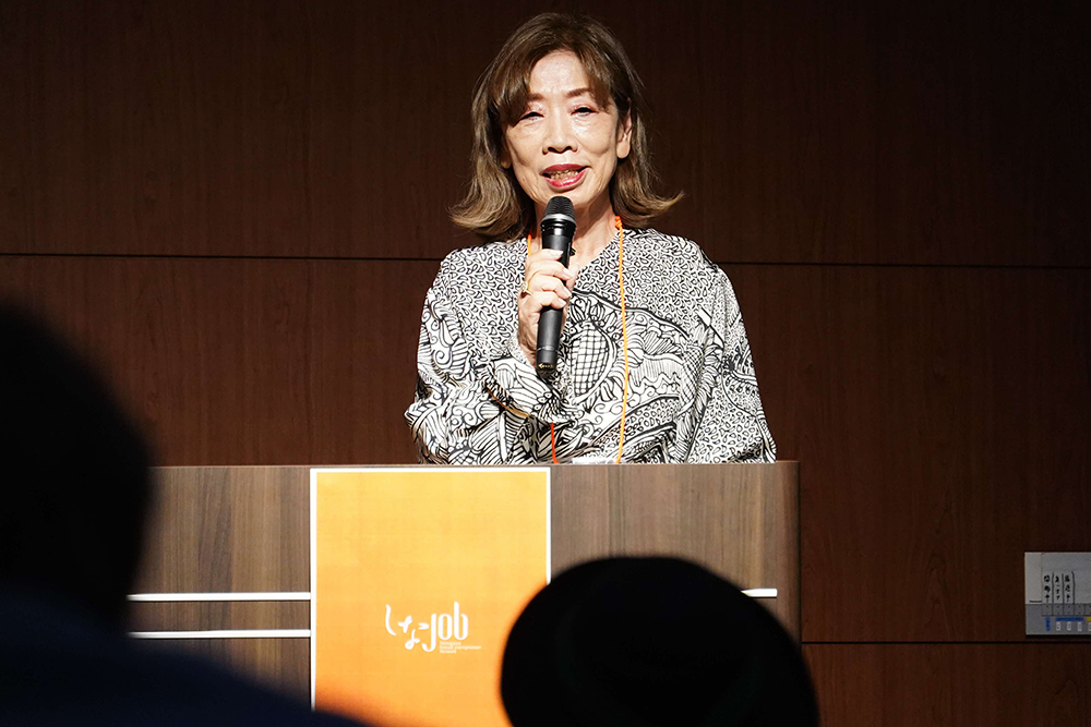 しなjob理事長の石井 みな子さんの挨拶画像