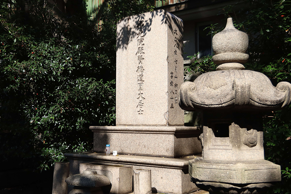 品川神社 板垣退助墓の画像