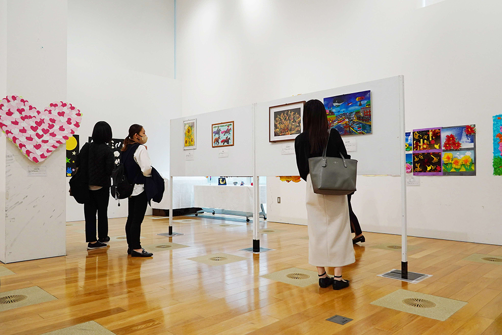 障害者作品展の画像