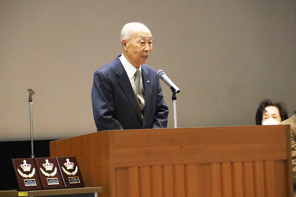 高齢者クラブ連合会会長があいさつする画像