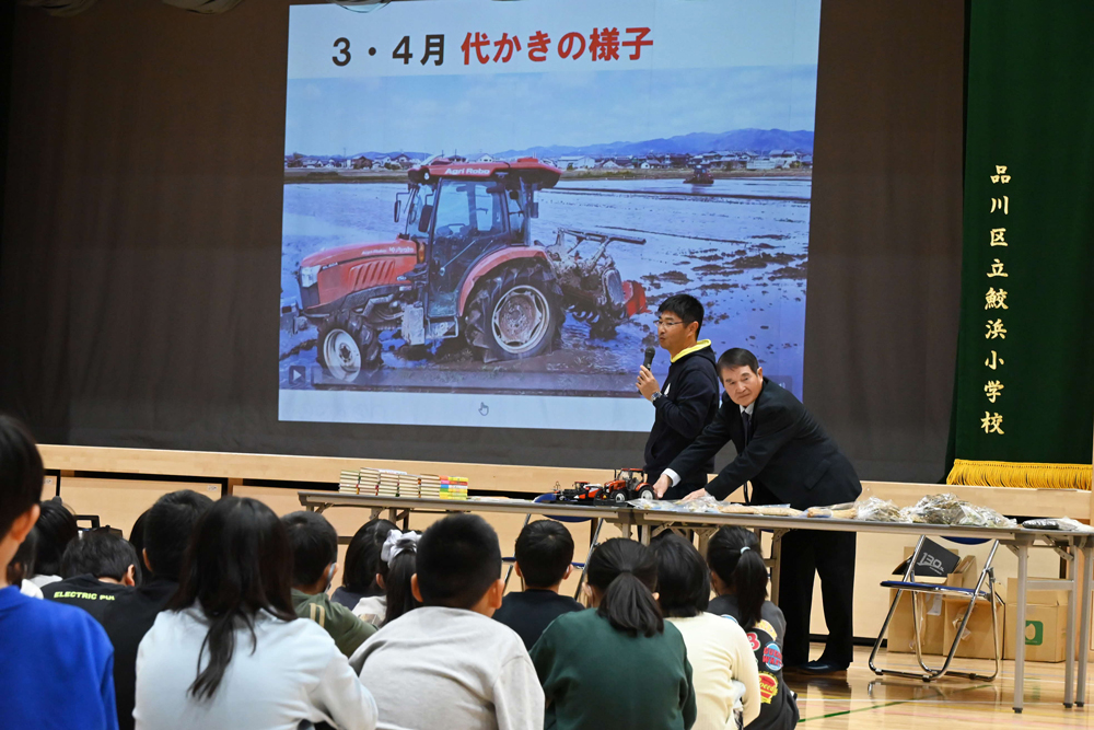公演の様子の写真