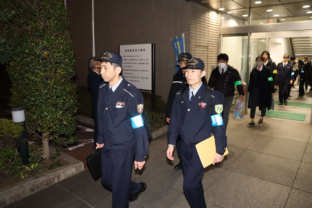 査察に向かう写真