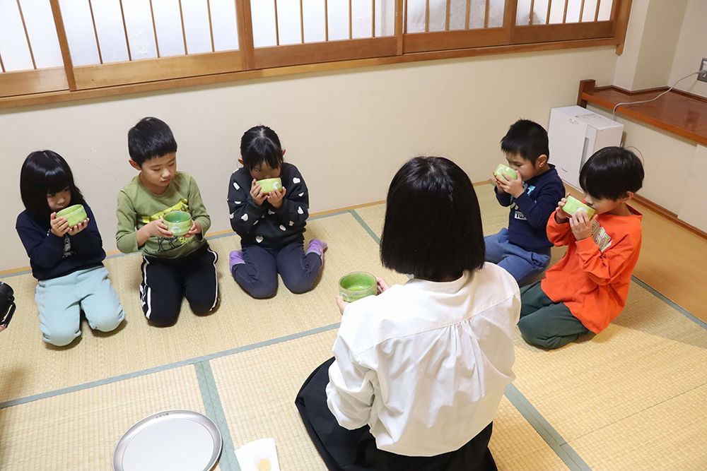 茶室広めの画像
