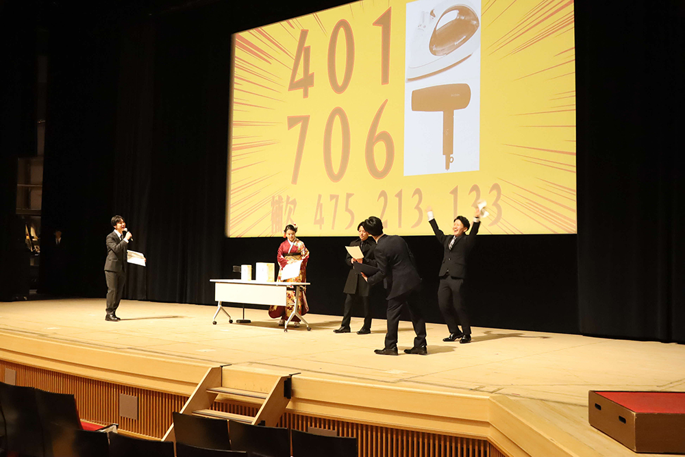 抽選会の画像
