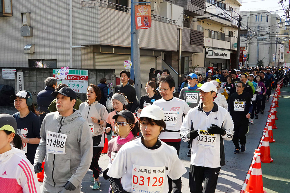 10kmコースを走っている写真