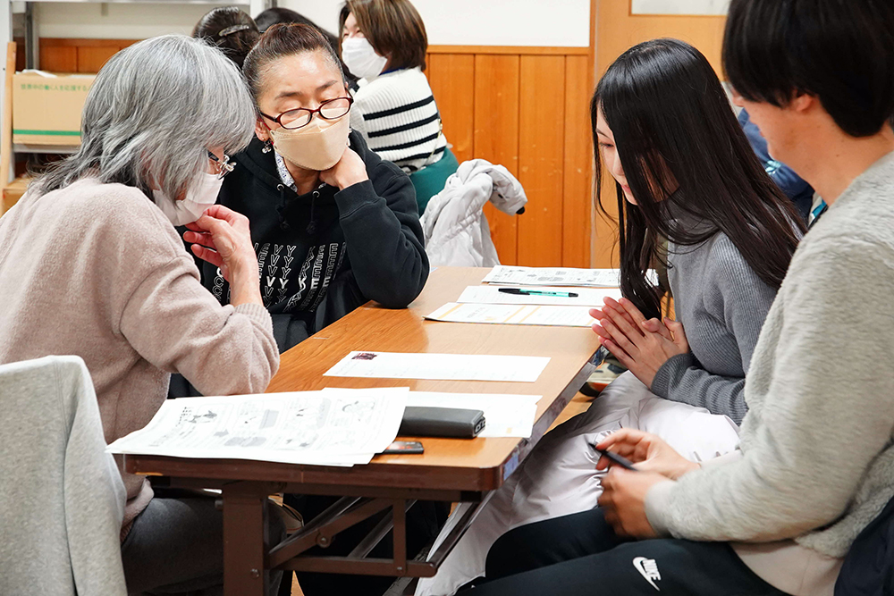 グループワークを行っている写真
