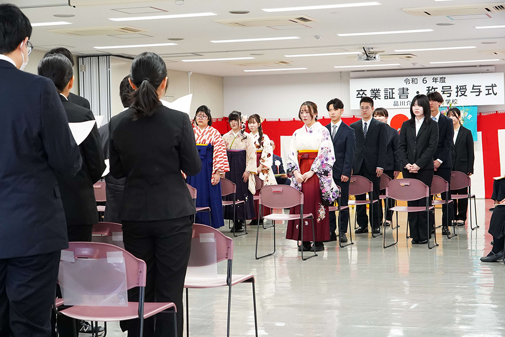 在校生の歌を歌っている写真