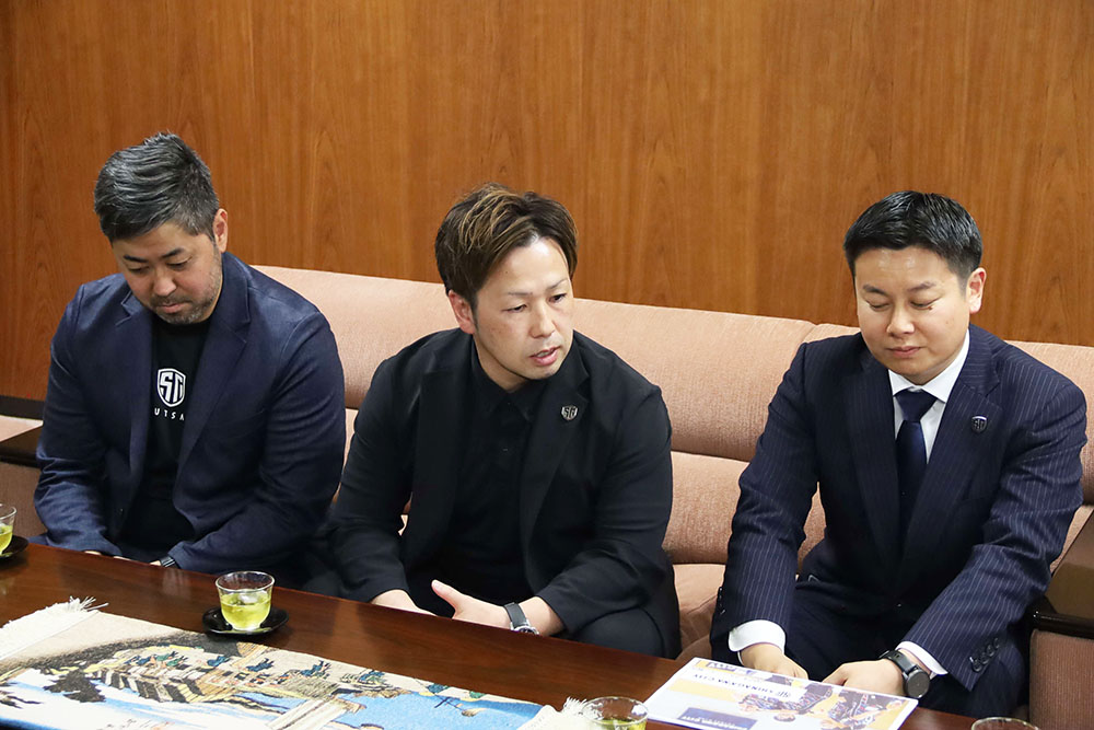 岸本GMからの報告の様子