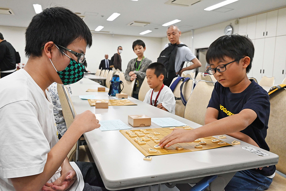 こども将棋大会決勝の写真