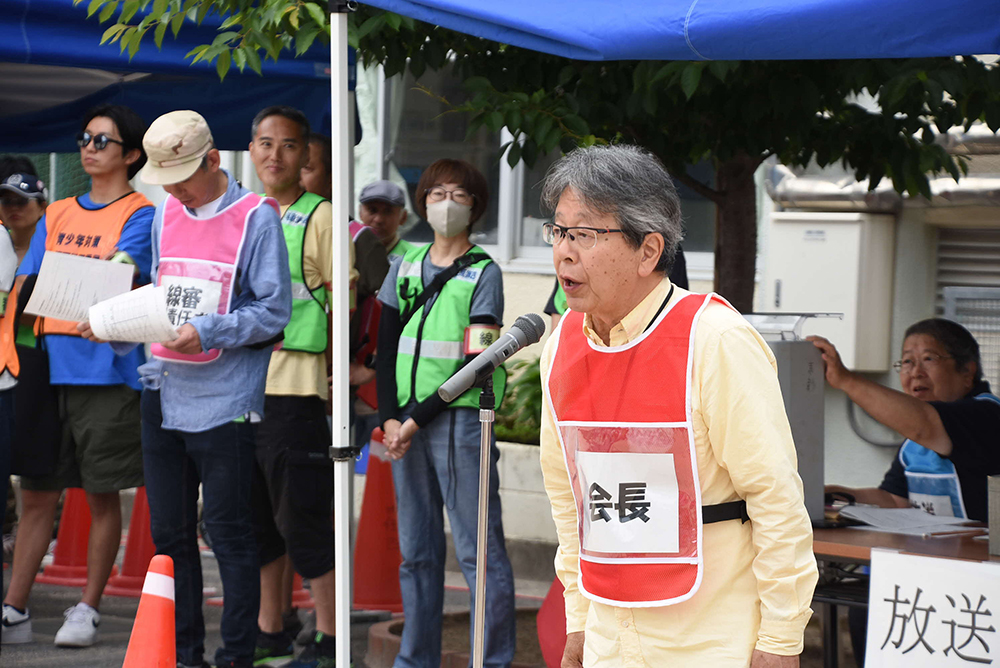 あいさつする荏原第四地区委員会会長の画像