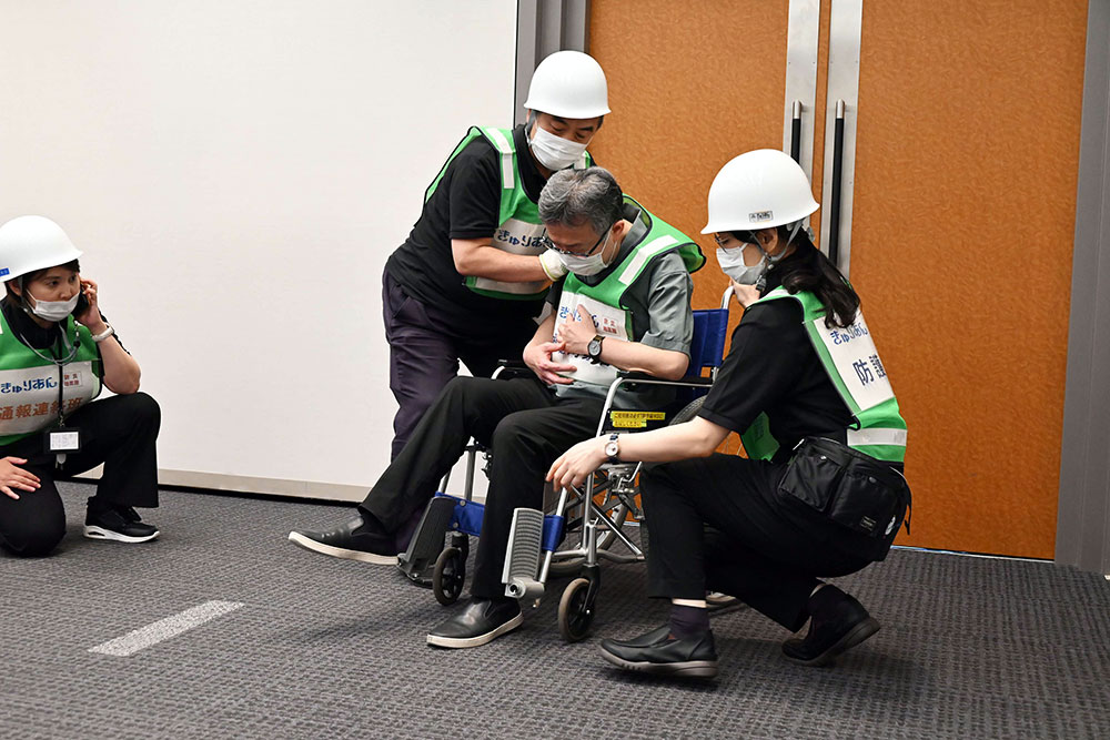 救護訓練の写真