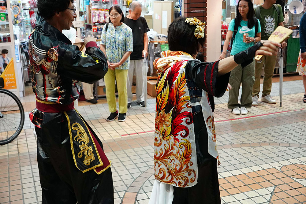 よさこい祭りの様子の写真