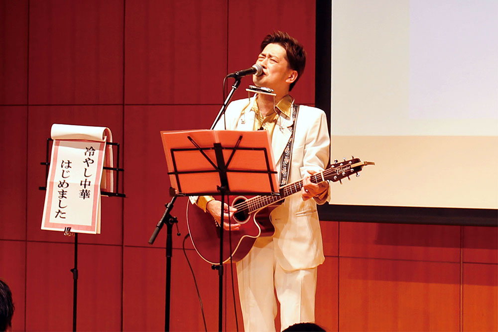 AMEMIYAさん交通安全ライブの写真