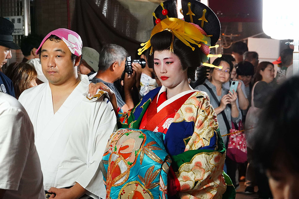 おいらん道中夜の部の写真