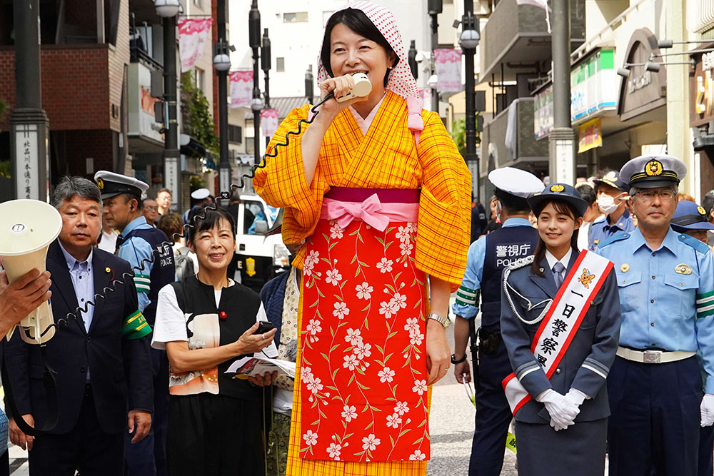 挨拶をする森澤区長の写真