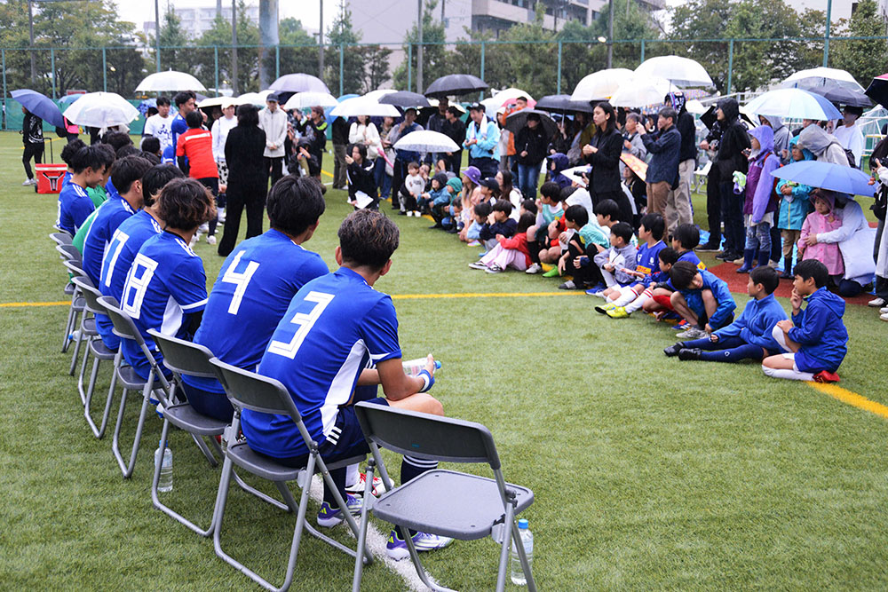 試合後の交流会の様子