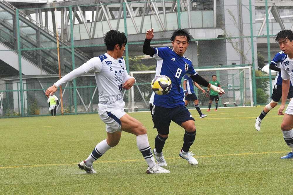 サッカーの試合の様子