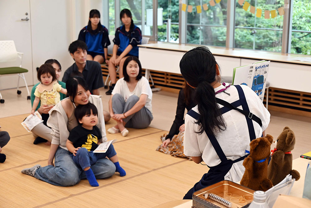 読み聞かせの画像