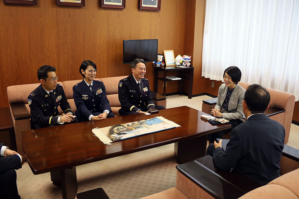 区長表敬の画像