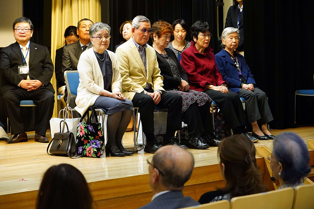 壇上の達成者代表の画像