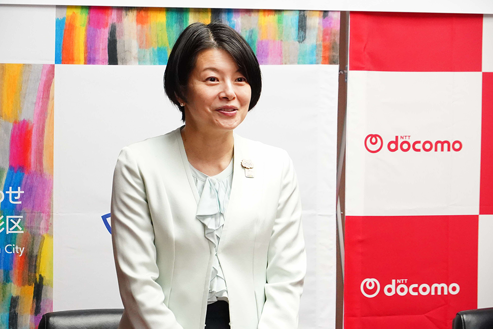 挨拶をする森澤区長の写真