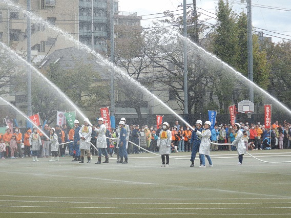 5-隊員・団員による放水訓練