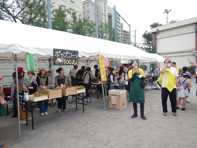 ポップコーンの模擬店
