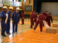 職員防災訓練(学校避難所設営)