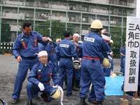 職員防災訓練(品川建設防災協議会が応急救護訓練)