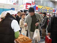 つまみ食いウオーク（中延商店街）