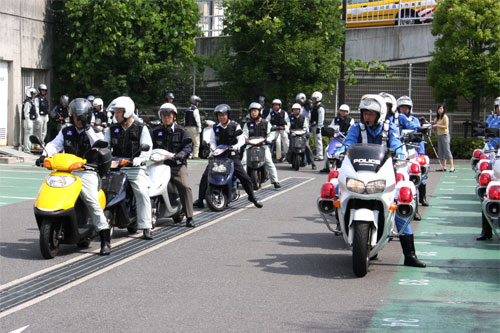 二輪車交通安全出動式1