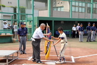 100905優勝旗返還2