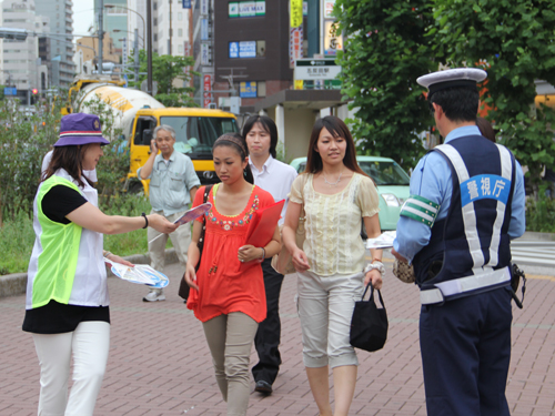 交通安全街頭キャンペーン