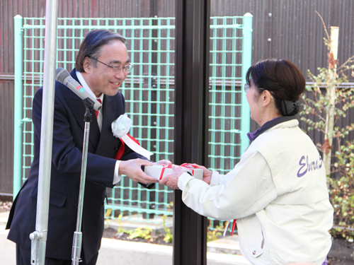 豊町一丁目防災広場「かやの木の広場」開園式