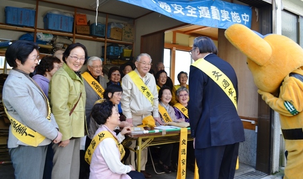 春の交通安全運動(二葉神明町会)1