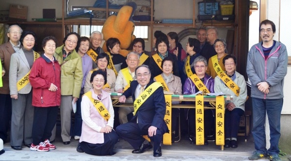 春の交通安全運動（二葉神明町会）2