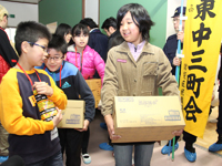源氏前小学校 子どもたちも避難所運営訓練に参加