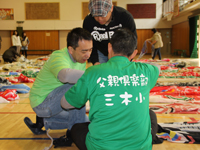 三木小学校の父親倶楽部もお手伝い