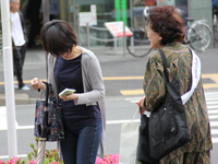 「消費者の日」　大井町駅前での街頭啓発