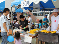 美味しそうな模擬店もいっぱい