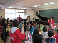 中延小学校で「音楽のアウトリーチ」特別授業