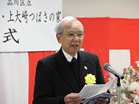 挨拶する町会長